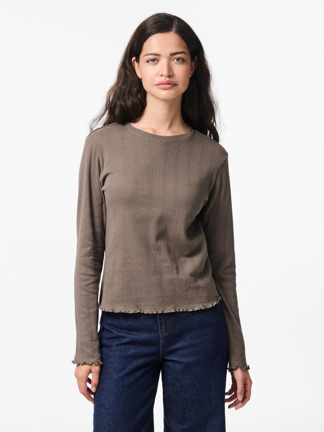 model_shot-front